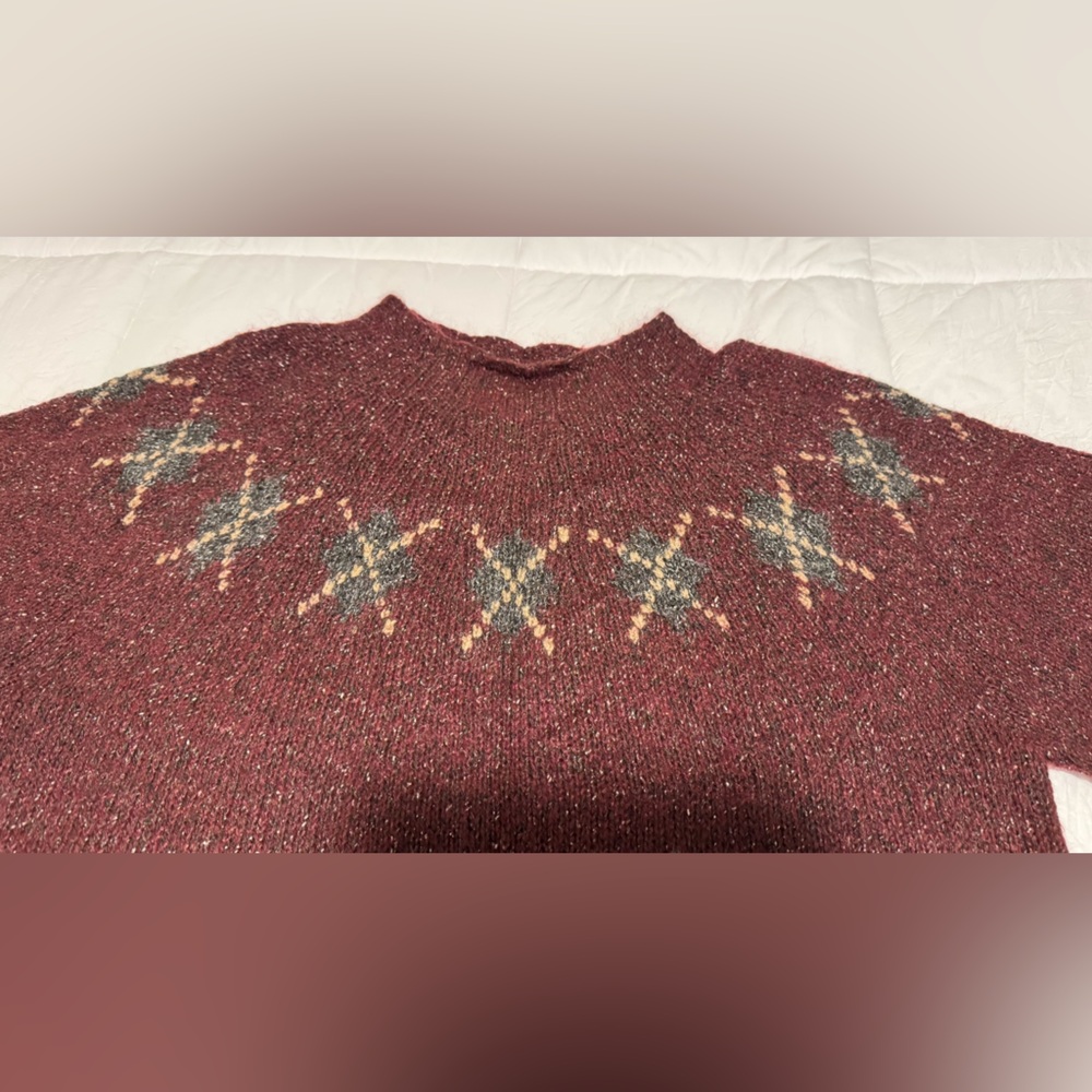 Joseph Abboud Hand Knit Sweater  burgundy color turtleneck style